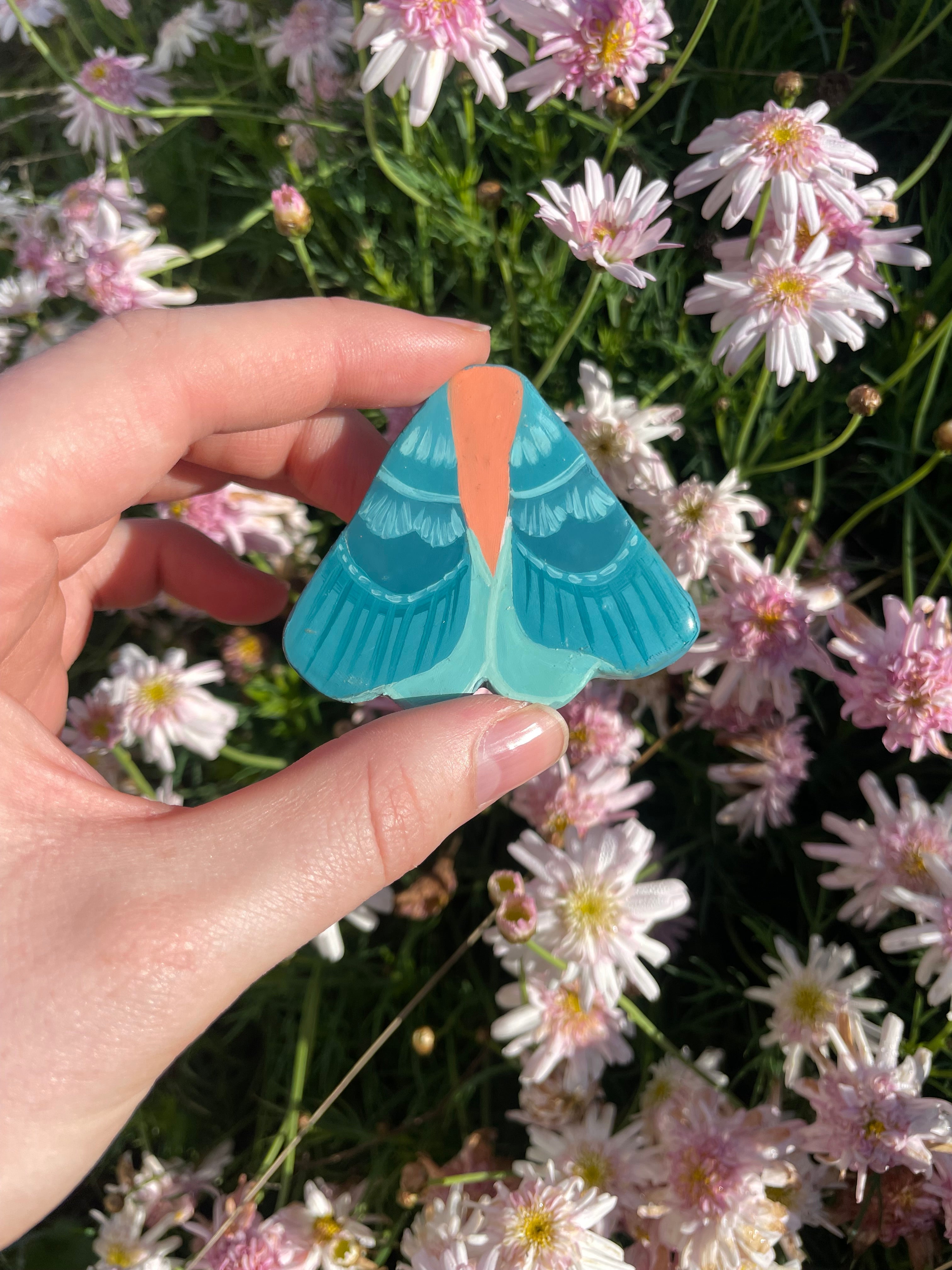 Lacey - Butterfly Magnet